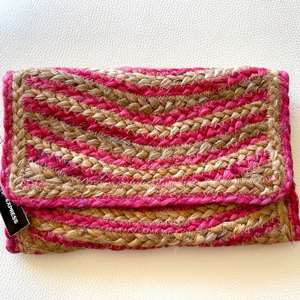 NWT! Express Clutch